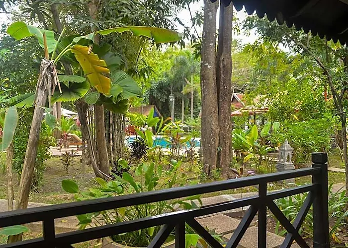Sojourn Boutique 4*