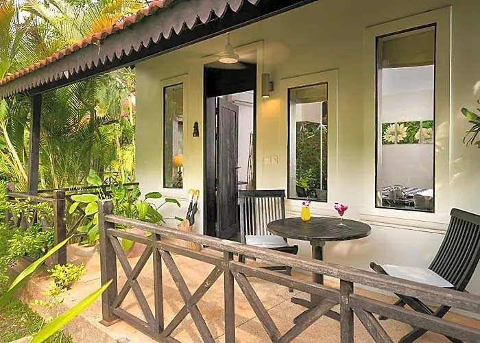 Sojourn Boutique 4*